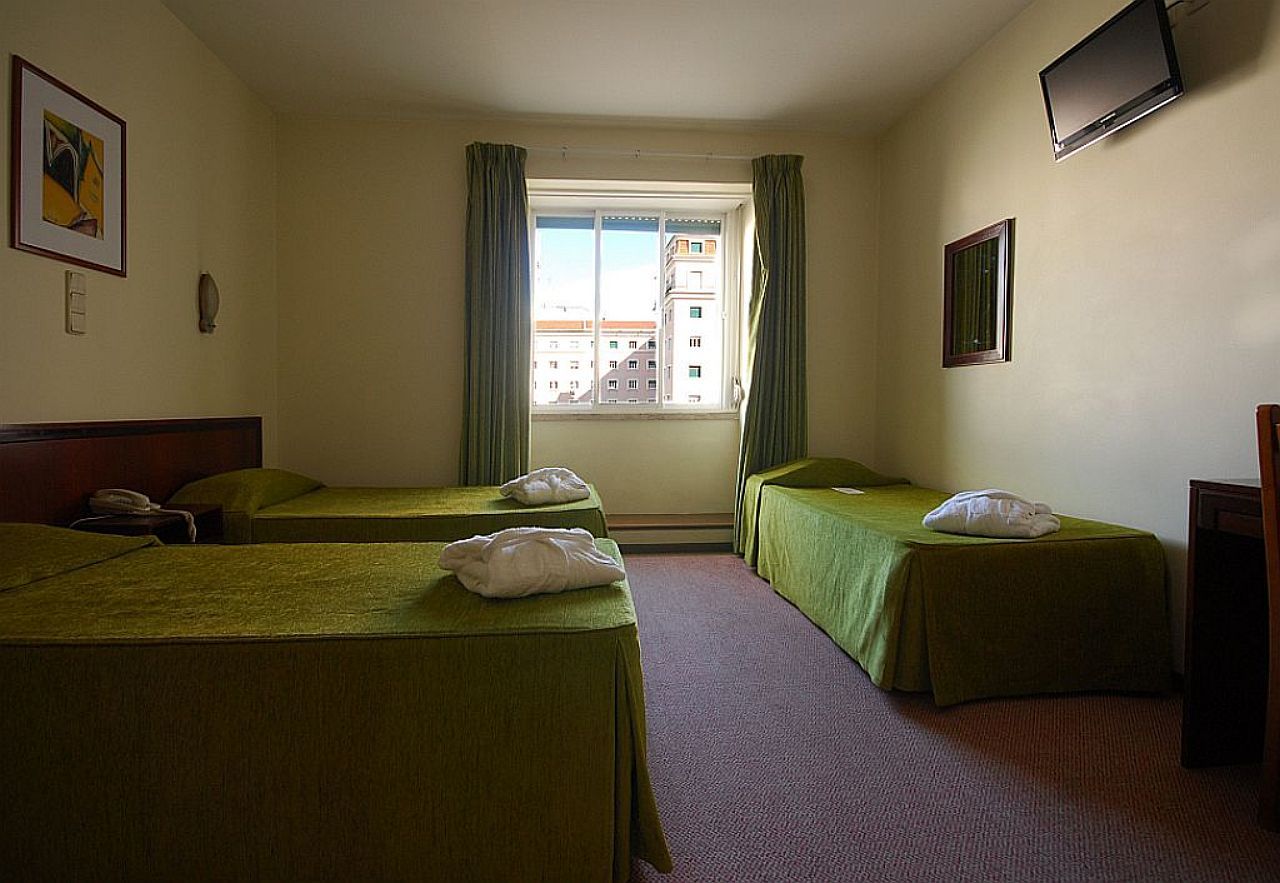 Residencial Do Areeiro Hotel Lisbon Exterior photo